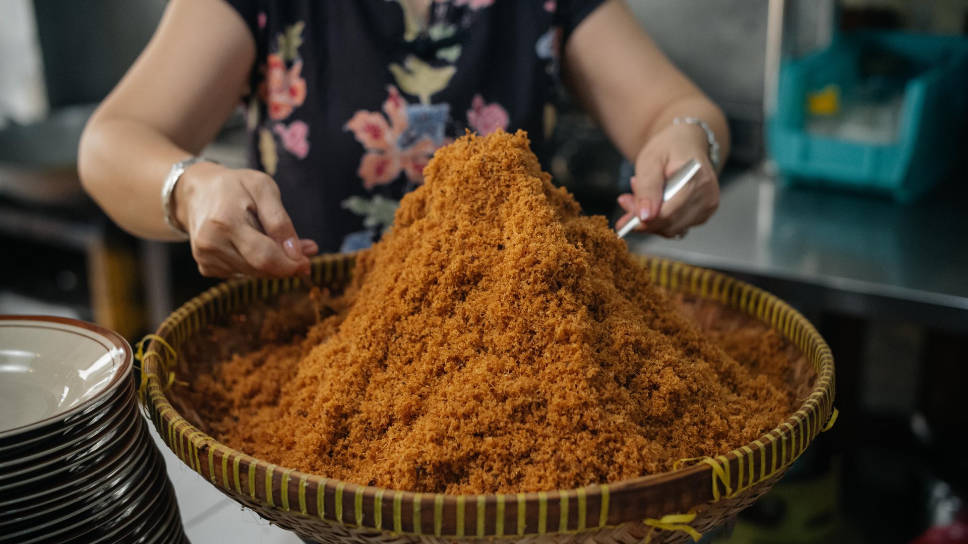Ayam Goreng Serundeng Bu Heti